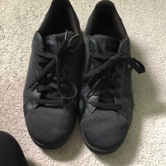 Men’s Puma all black sneakers size 10 - Picture 1 of 4
